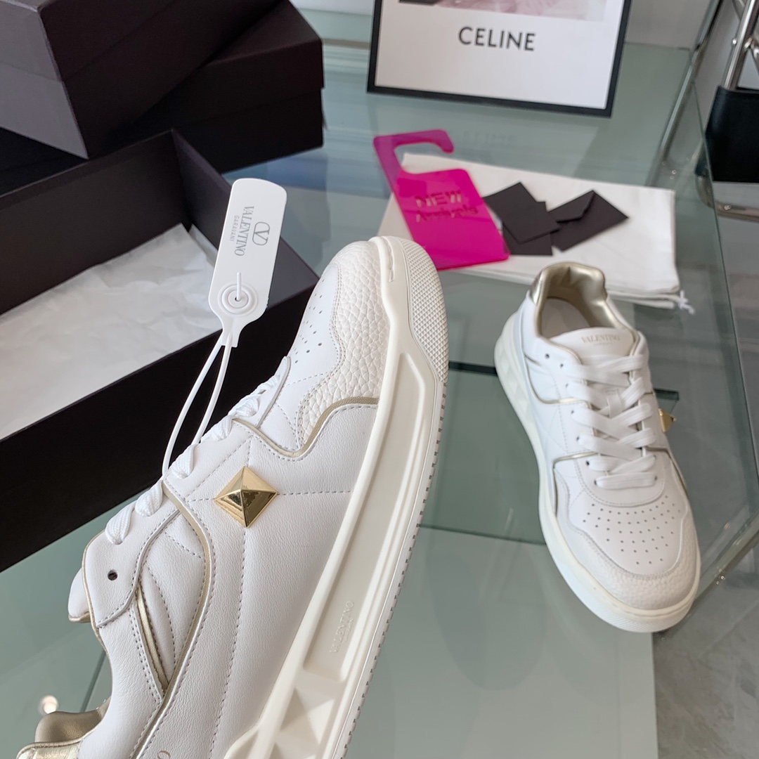 VALENTINO GARAVANI ONE STUD SNEAKER 5 - vstockx