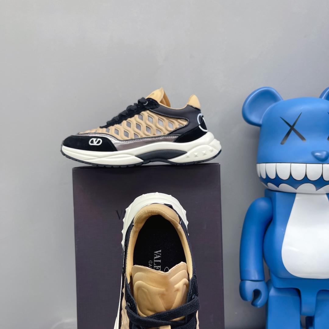 VALENTINO GARAVANI Ready Go Runner Sneaker 2 - vstockx