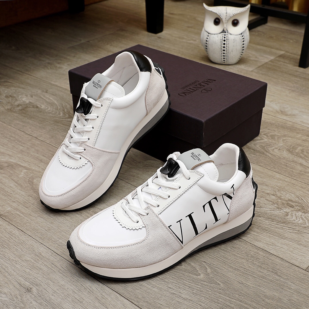 Valentino Garavani Low-top sneakers 13 - vstockx