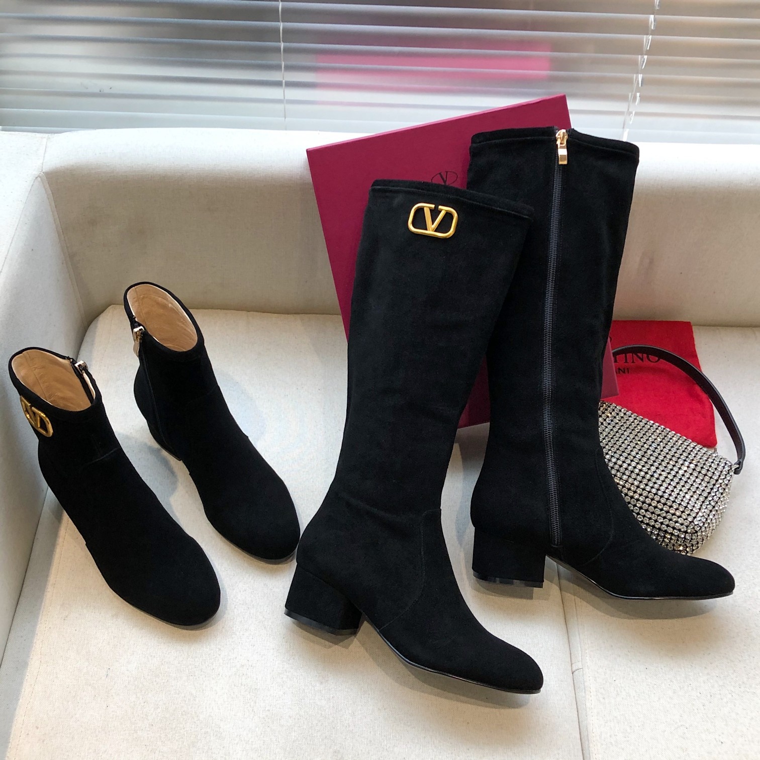 VALENTINO GARAVANI Roman Stud BOOT WOMEN 27 - vstockx