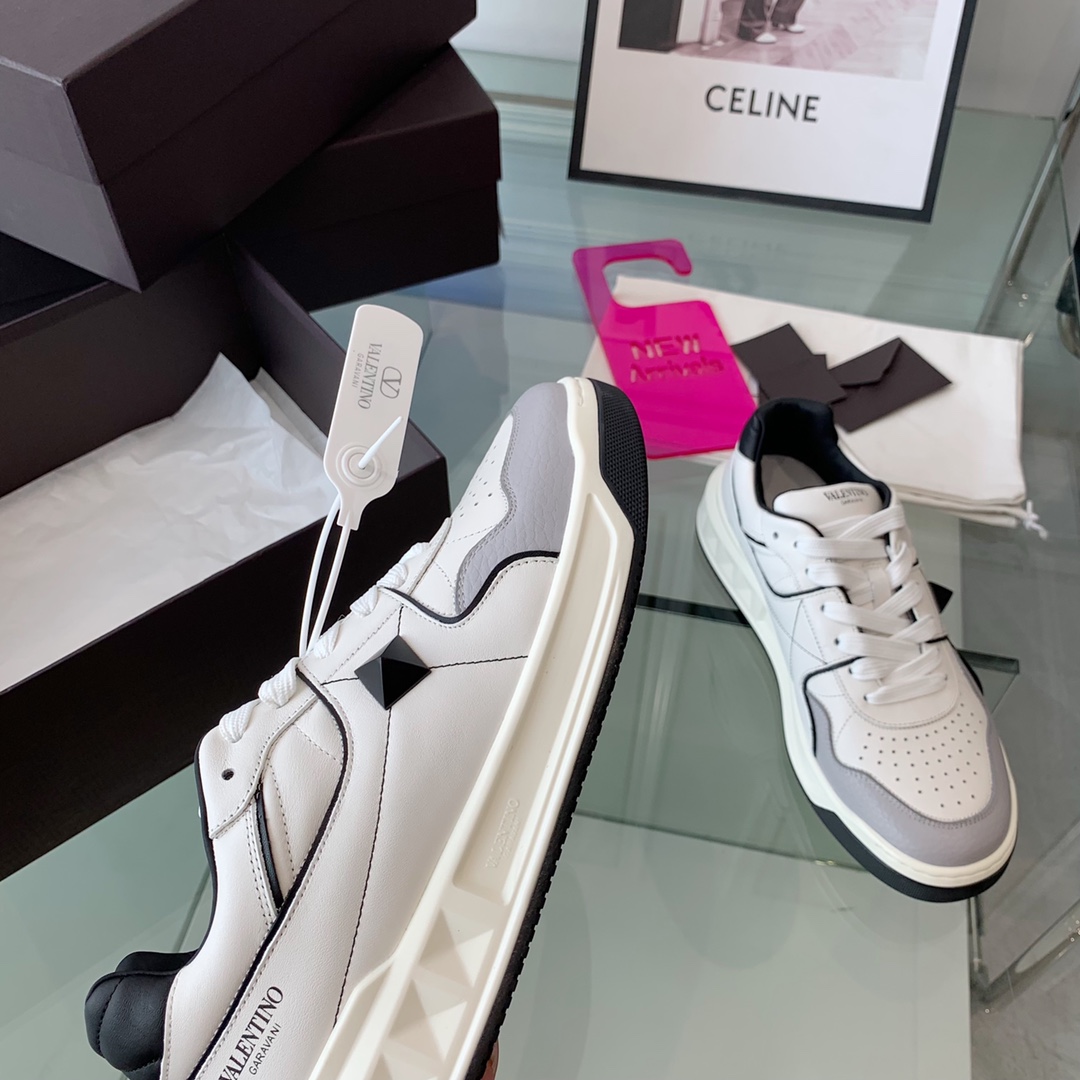 VALENTINO GARAVANI ONE STUD SNEAKER 5 - vstockx