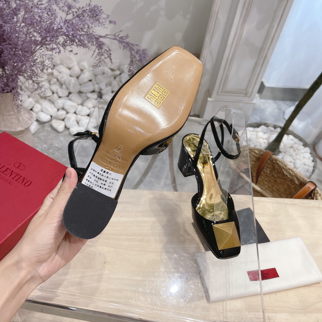 VALENTINO GARAVANI Roman Stud WOMEN 17 - vstockx