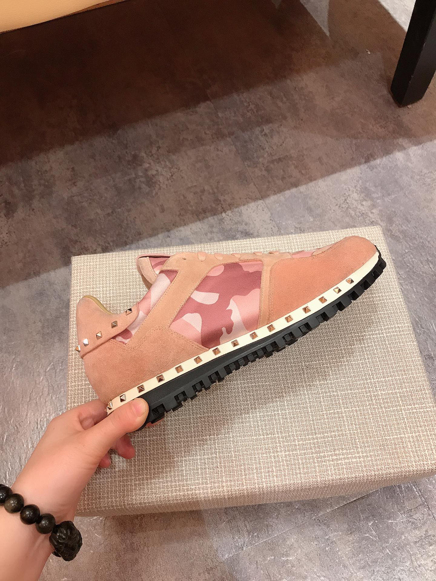 Valentino Garavani Rockrunner camouflage-print sneakers 23 - vstockx