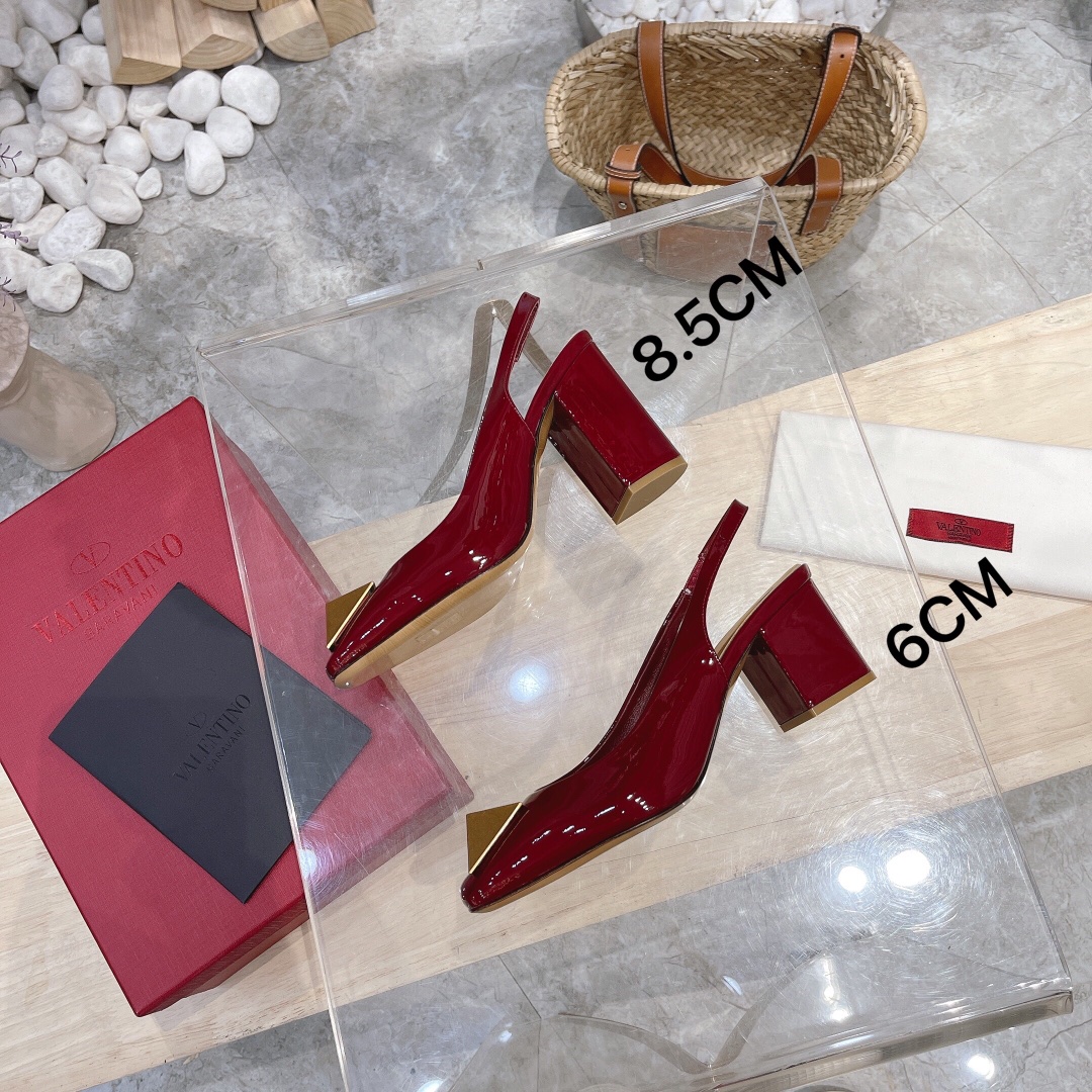 VALENTINO GARAVANI Roman Stud WOMEN 19 - vstockx