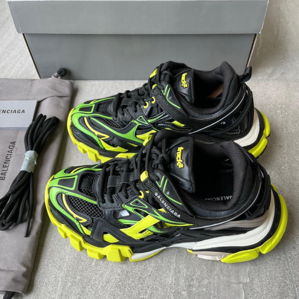 Balenciaga Track 2.0 Black Yellow - vstockx