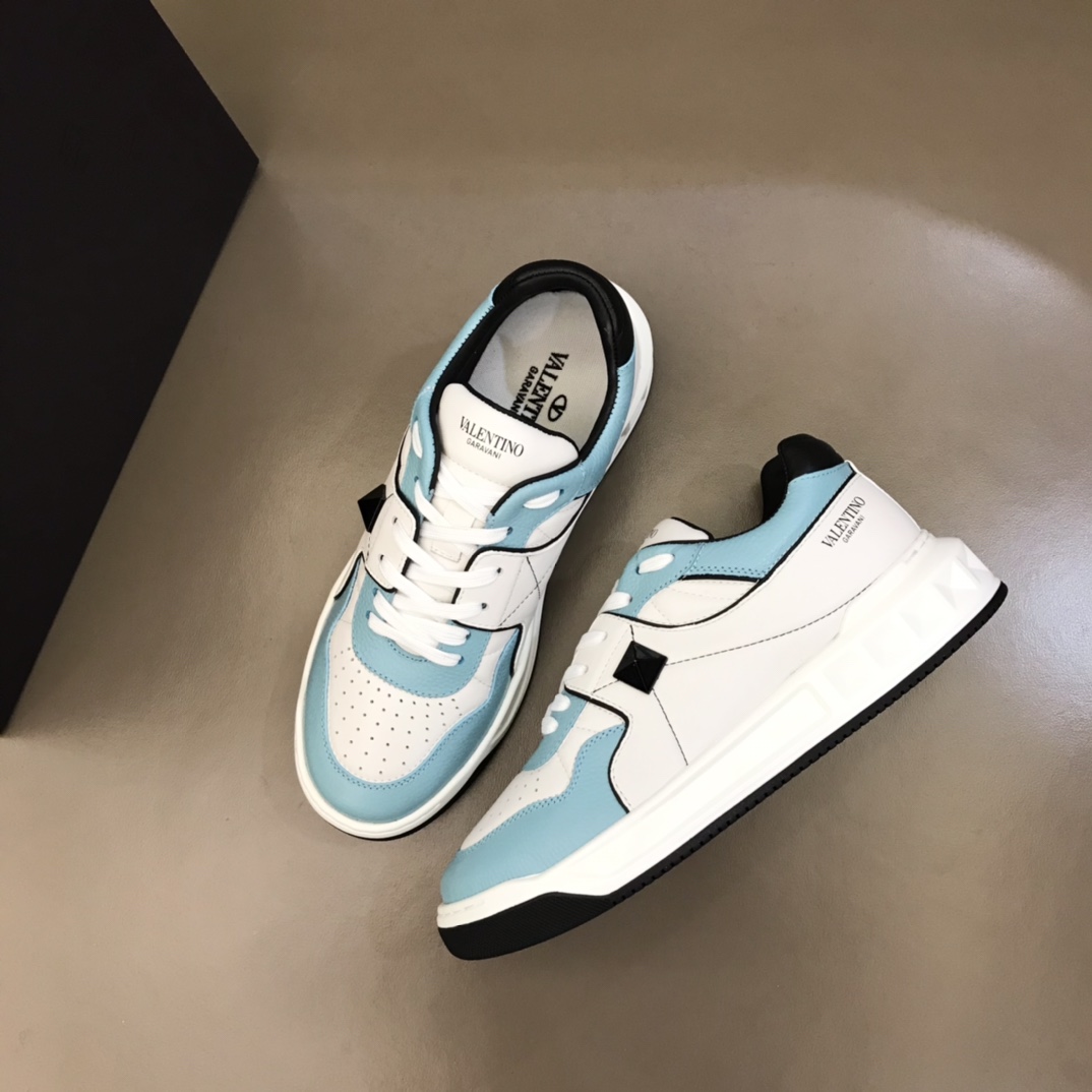 Valentino Garavani One Stud Low-top sneakers 12 - vstockx