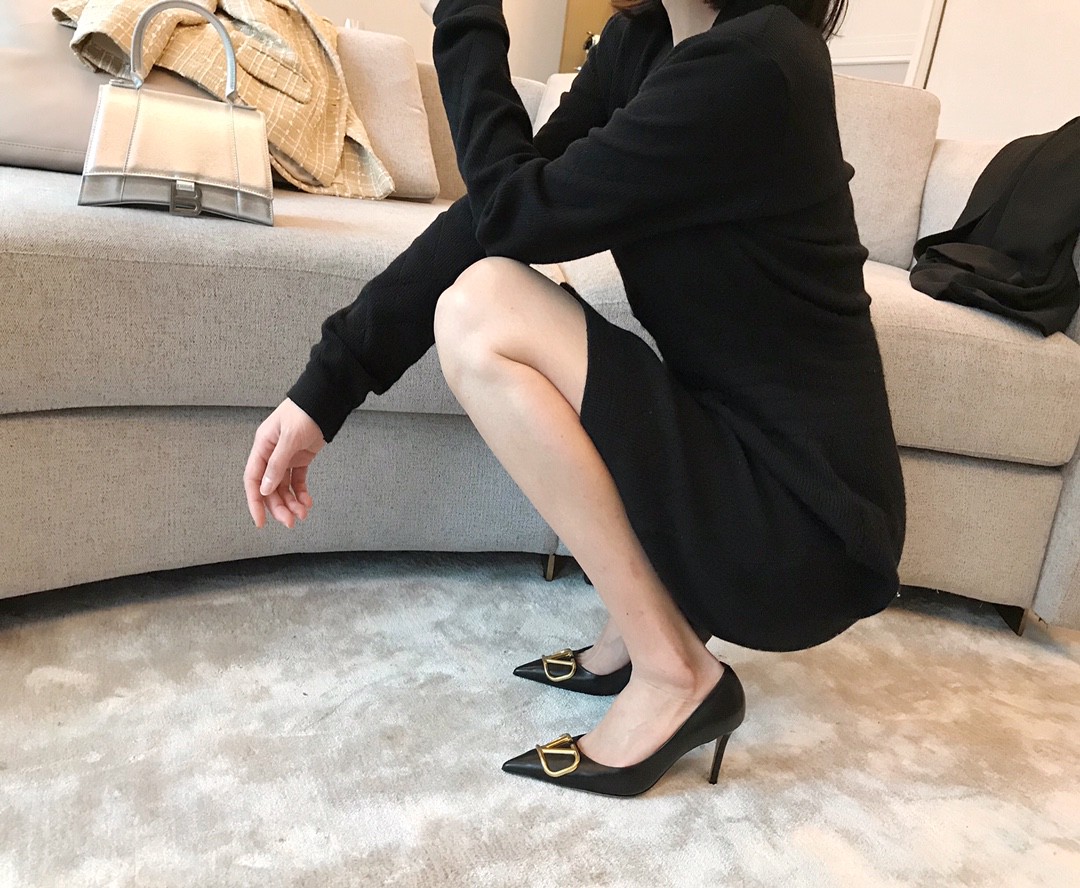 VALENTINO GARAVANI Roman Stud BOOT WOMEN 32 - vstockx