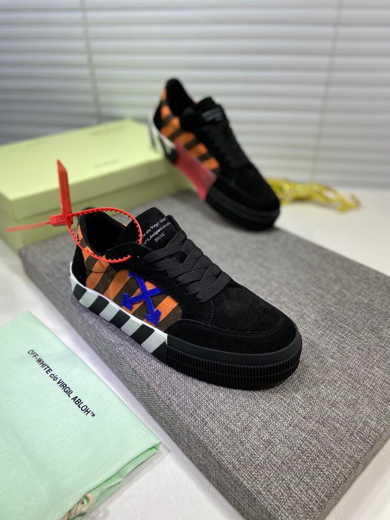 Off-White Low Vulc Black Orange - vstockx