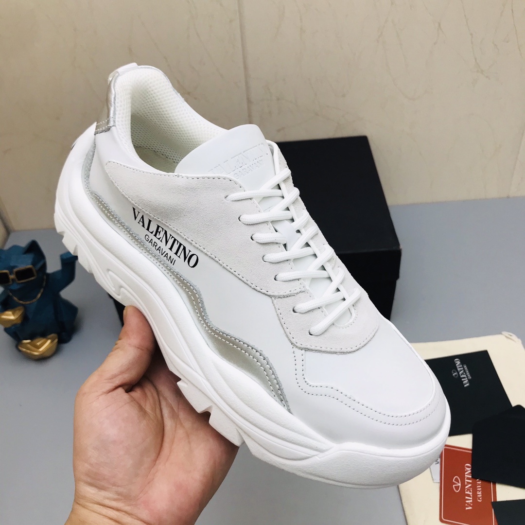 Valentino Garavani Gumboy low-top sneakers 19 - vstockx