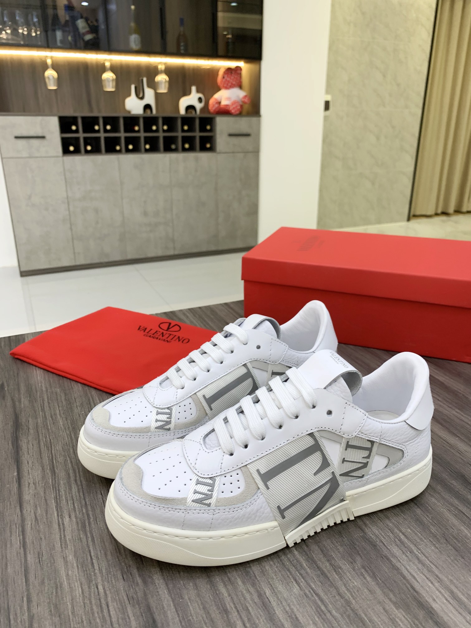 Valentino Garavani VL7N low-top sneakers 12 - vstockx