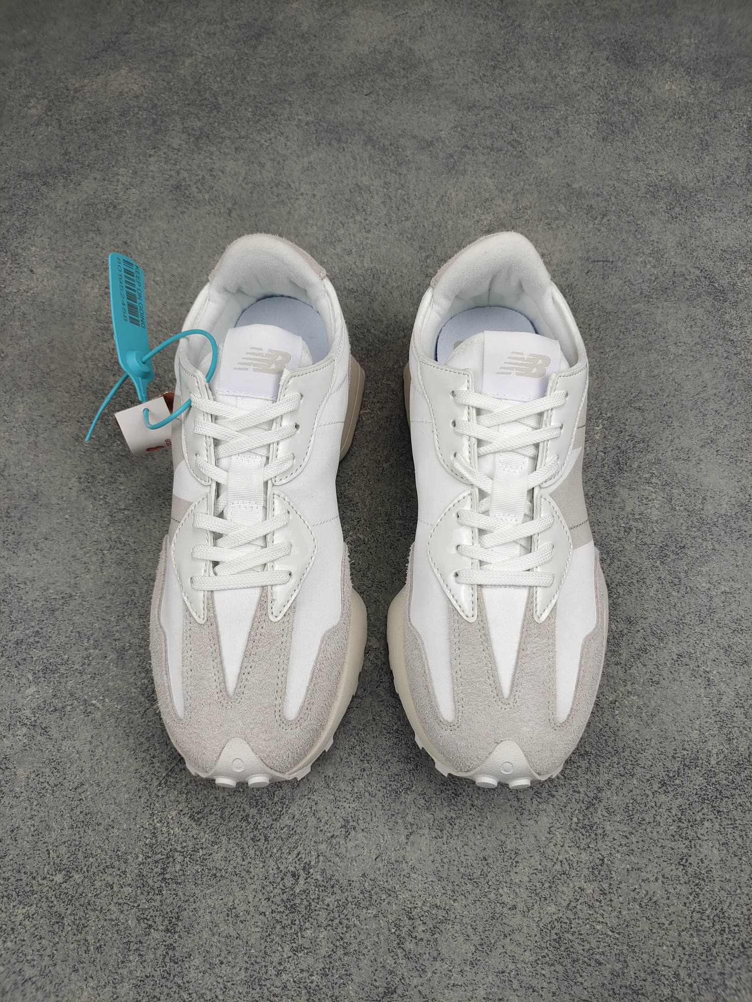 New Balance 327 White Moonbeam (W) - vstockx