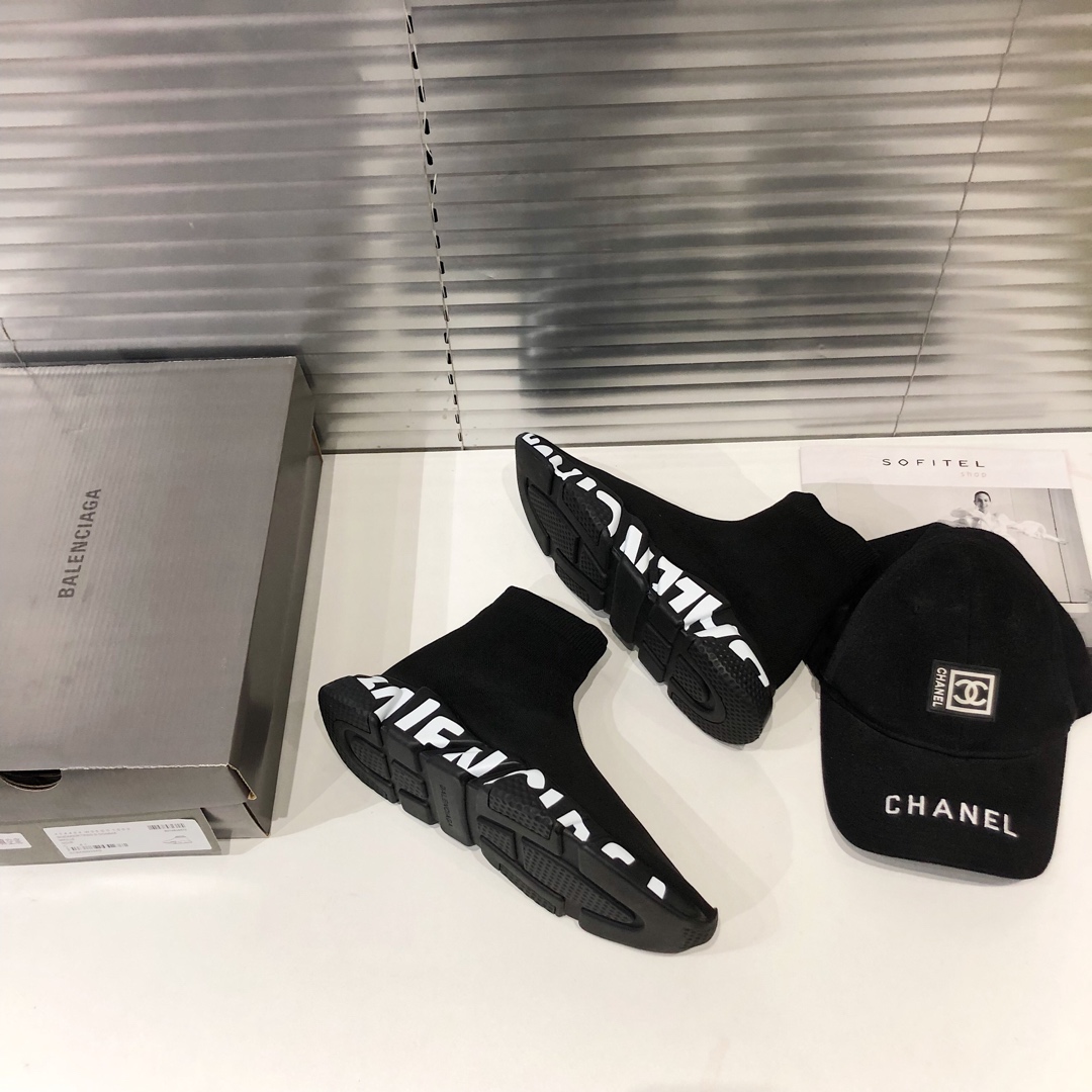 Balenciaga Speed Graffiti Trainers Black - vstockx
