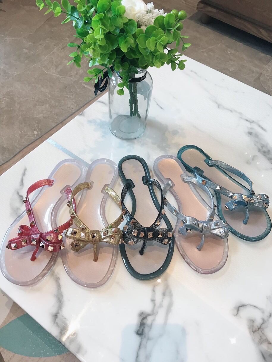 VALENTINO GARAVANI Rockstud WOMEN 35 - vstockx