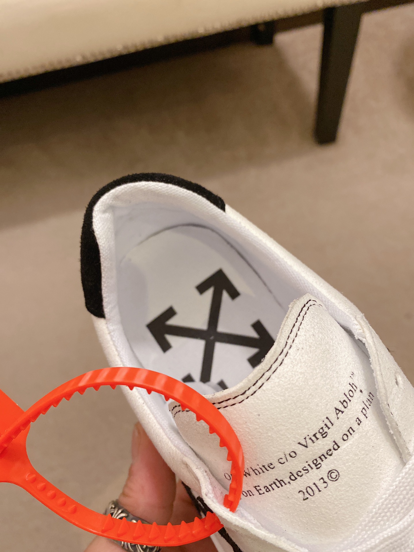 Off-White Low Vulc White Black (W) - vstockx