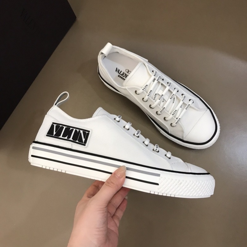 Valentino Garavani Giggies VLTN TIMES low-top sneakers 13 - vstockx