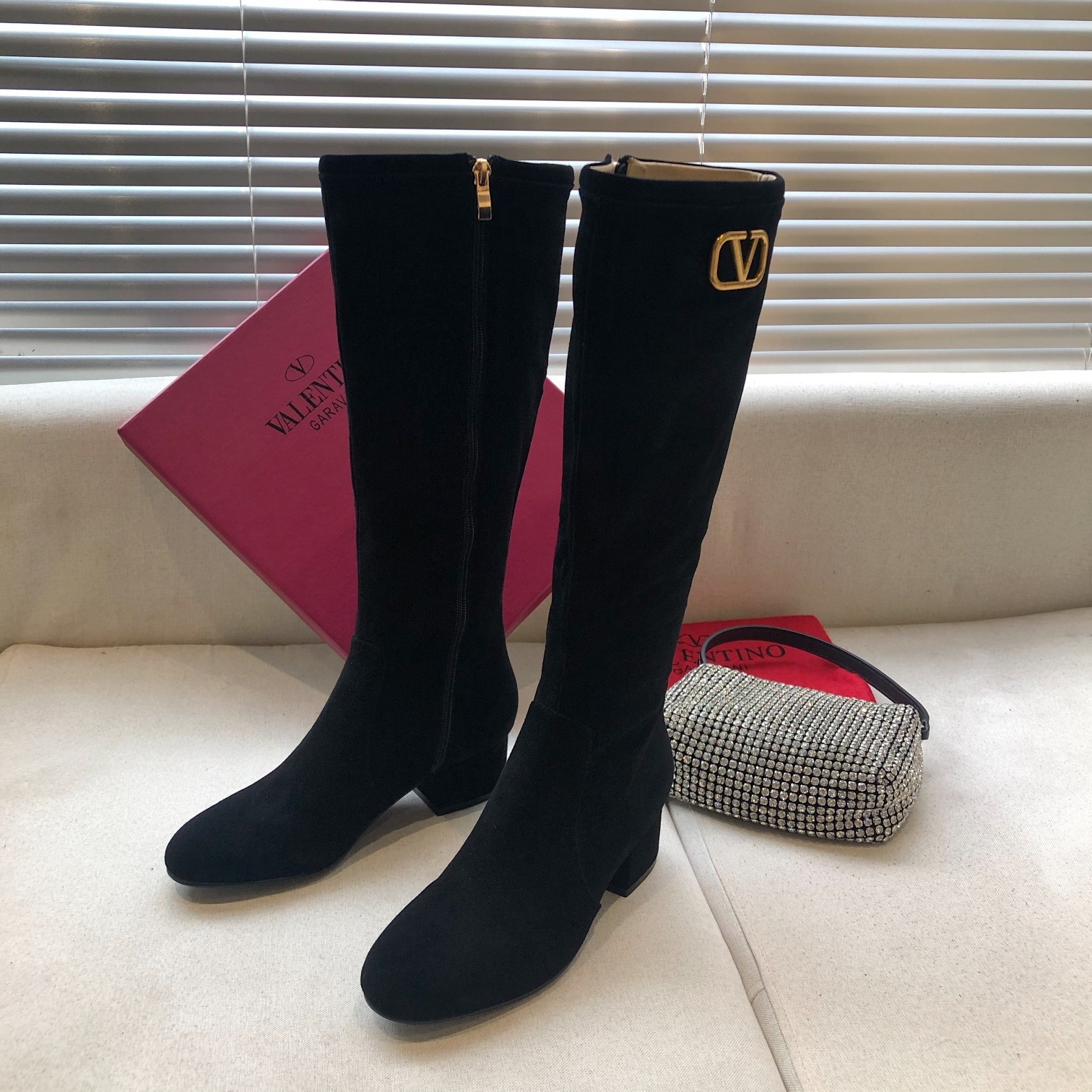 VALENTINO GARAVANI Roman Stud BOOT WOMEN 27 - vstockx