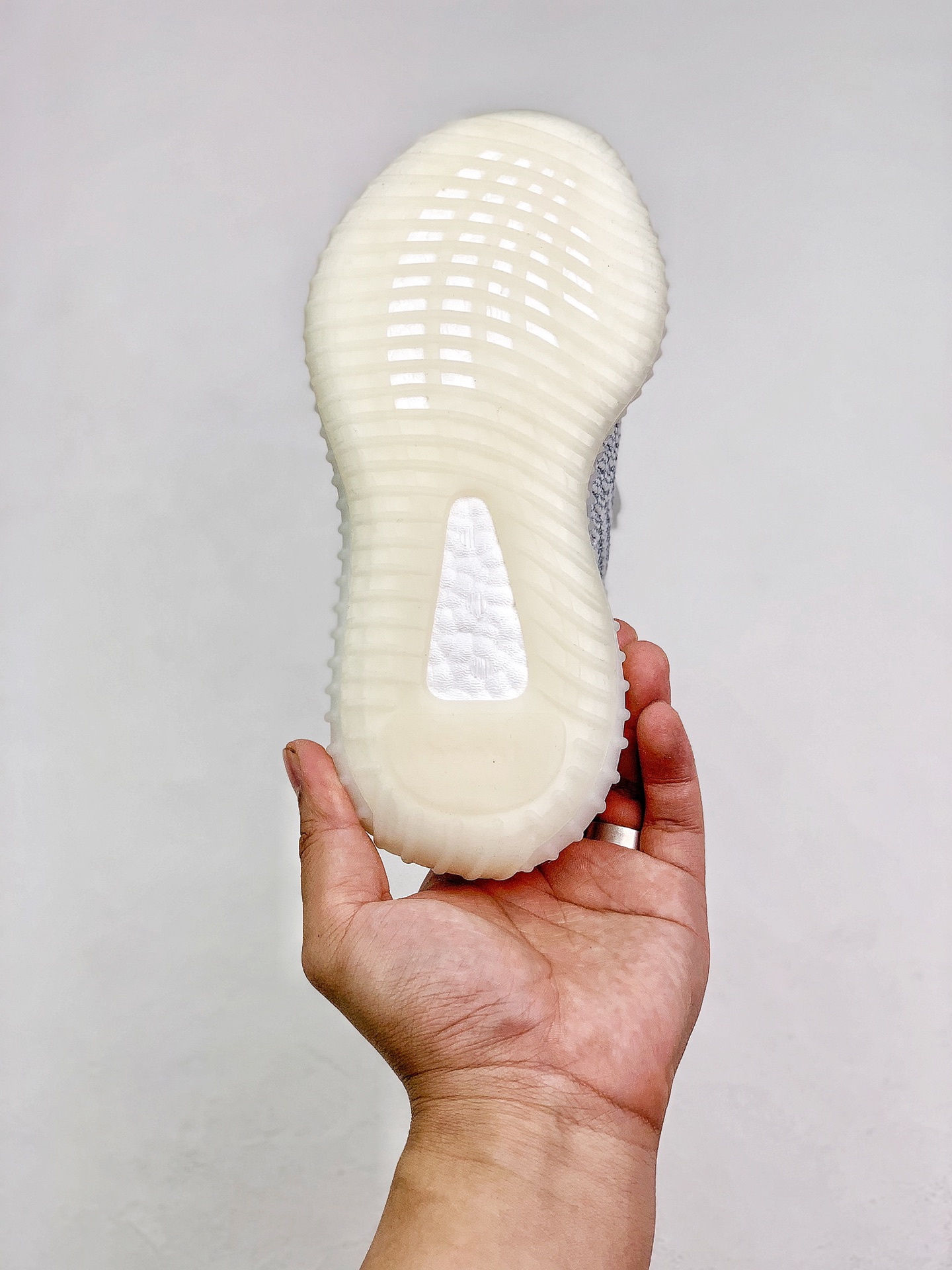 Kids yeezy 350 shoes 1 - vstockx