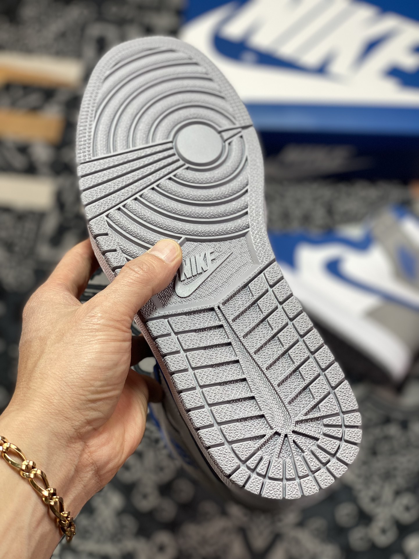 Jordan 1 Retro High OG True Blue - vstockx