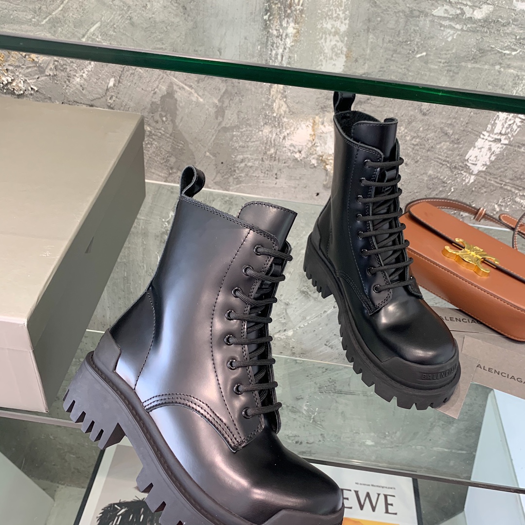 Balenciaga boot women 2 - vstockx