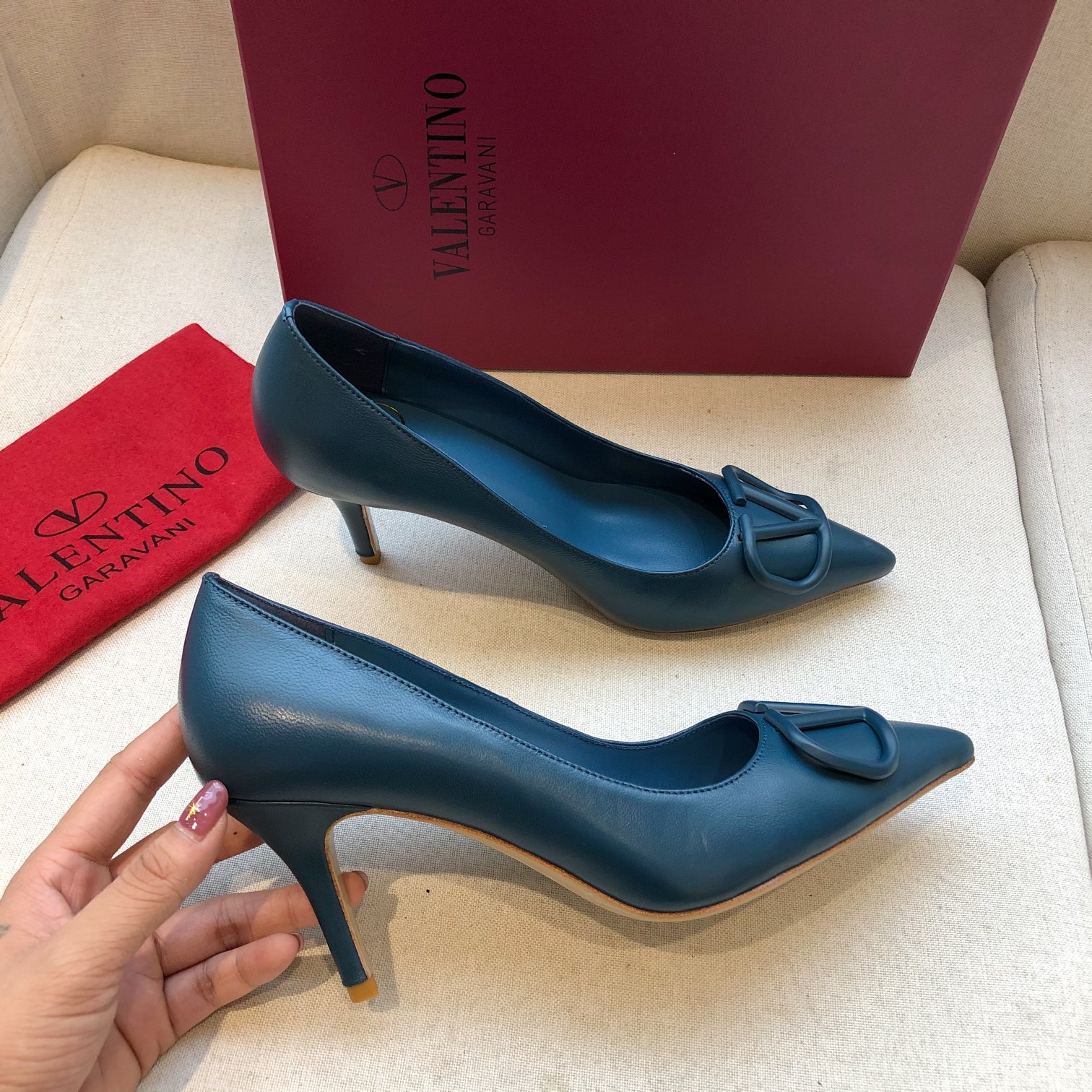 VALENTINO GARAVANI Roman Stud BOOT WOMEN 32 - vstockx