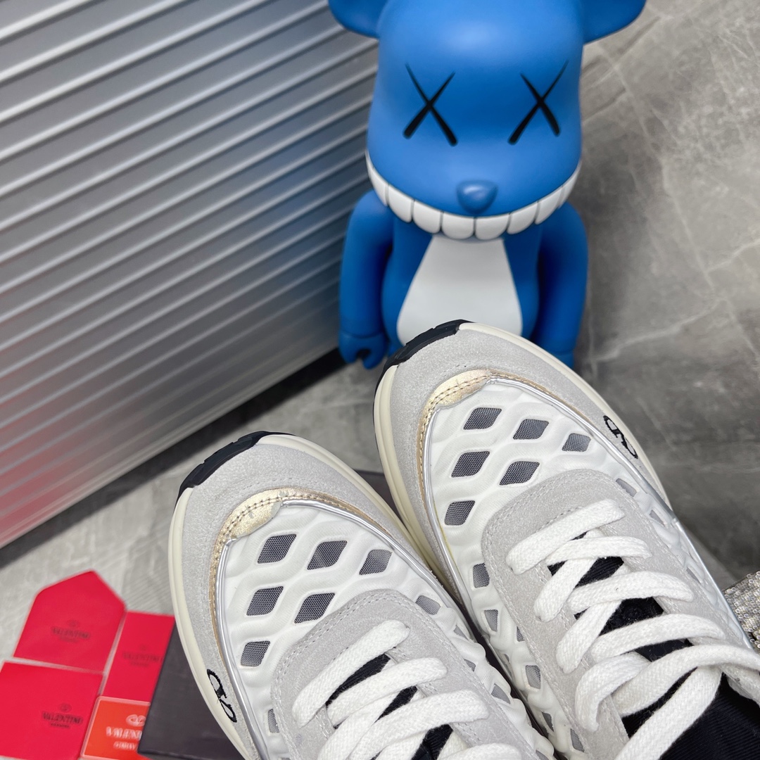 VALENTINO GARAVANI Ready Go Runner Sneaker 2 - vstockx