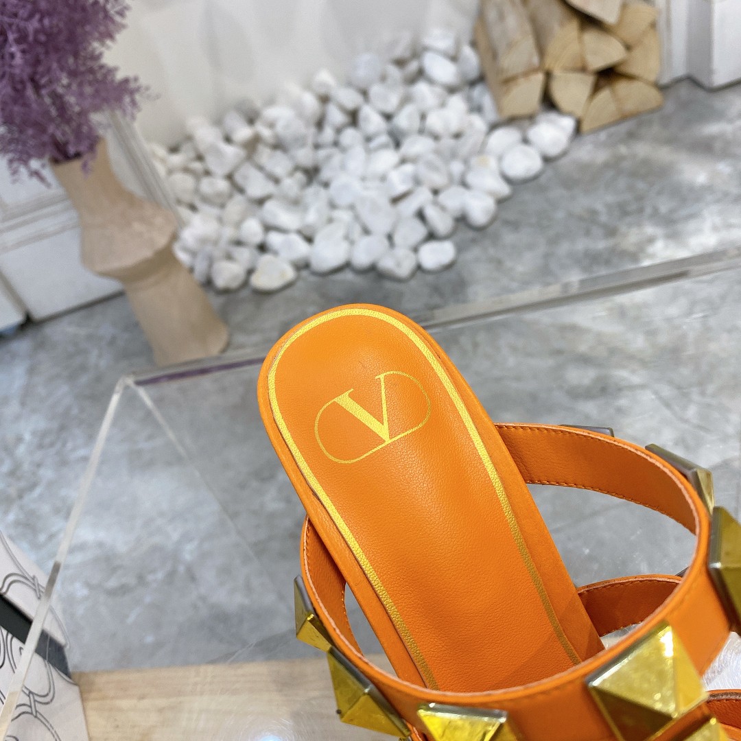 VALENTINO GARAVANI ROMAN STUD WOMEN 12 - vstockx