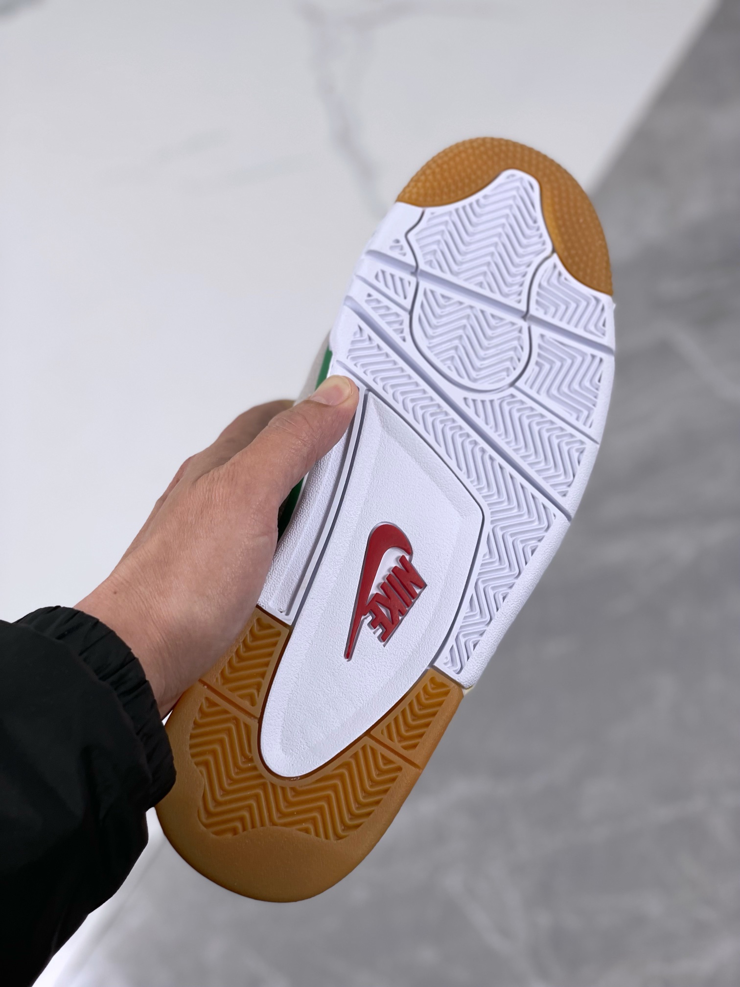 Jordan 4 Retro SB Pine Green - vstockx