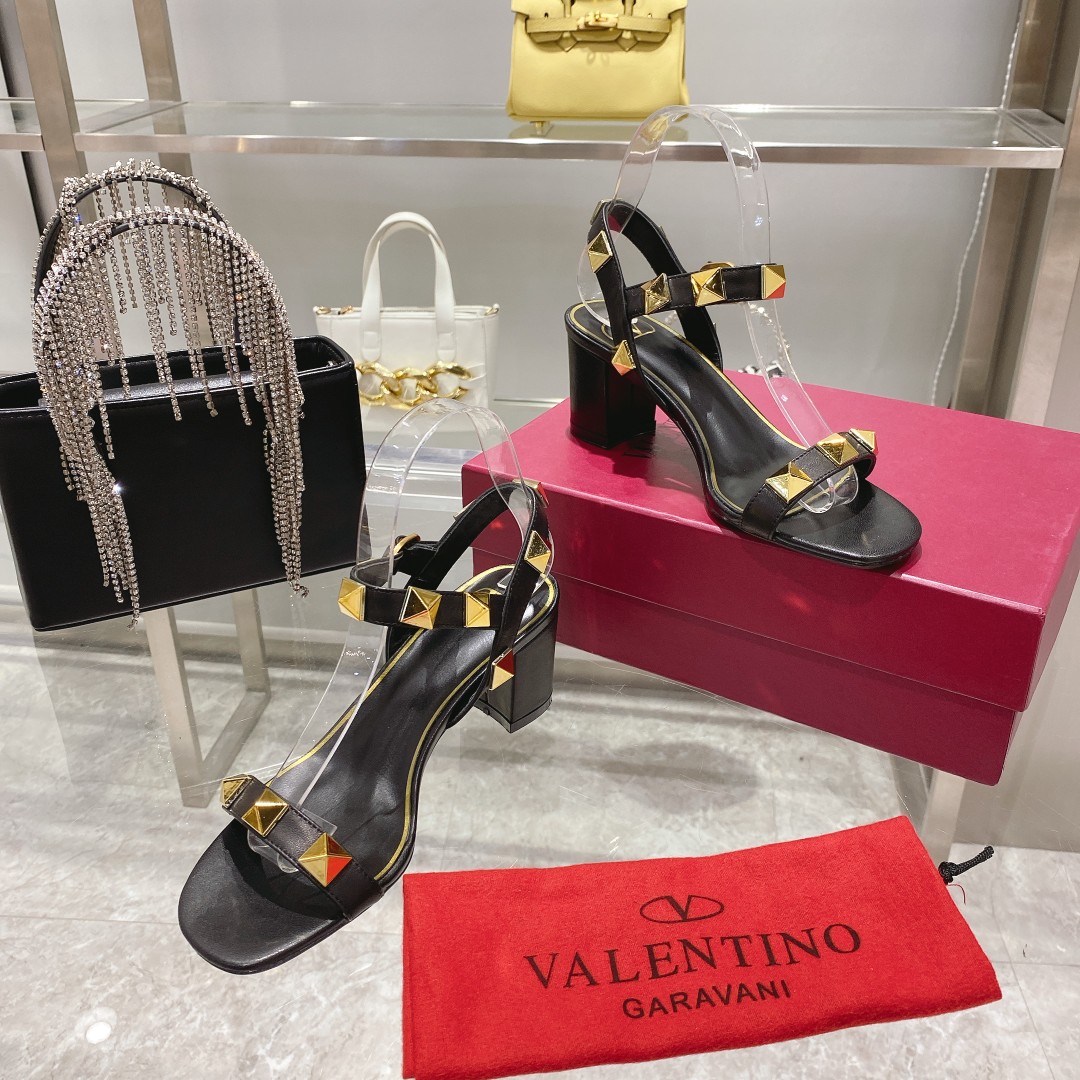 VALENTINO GARAVANI ROMAN STUD WOMEN 10 - vstockx