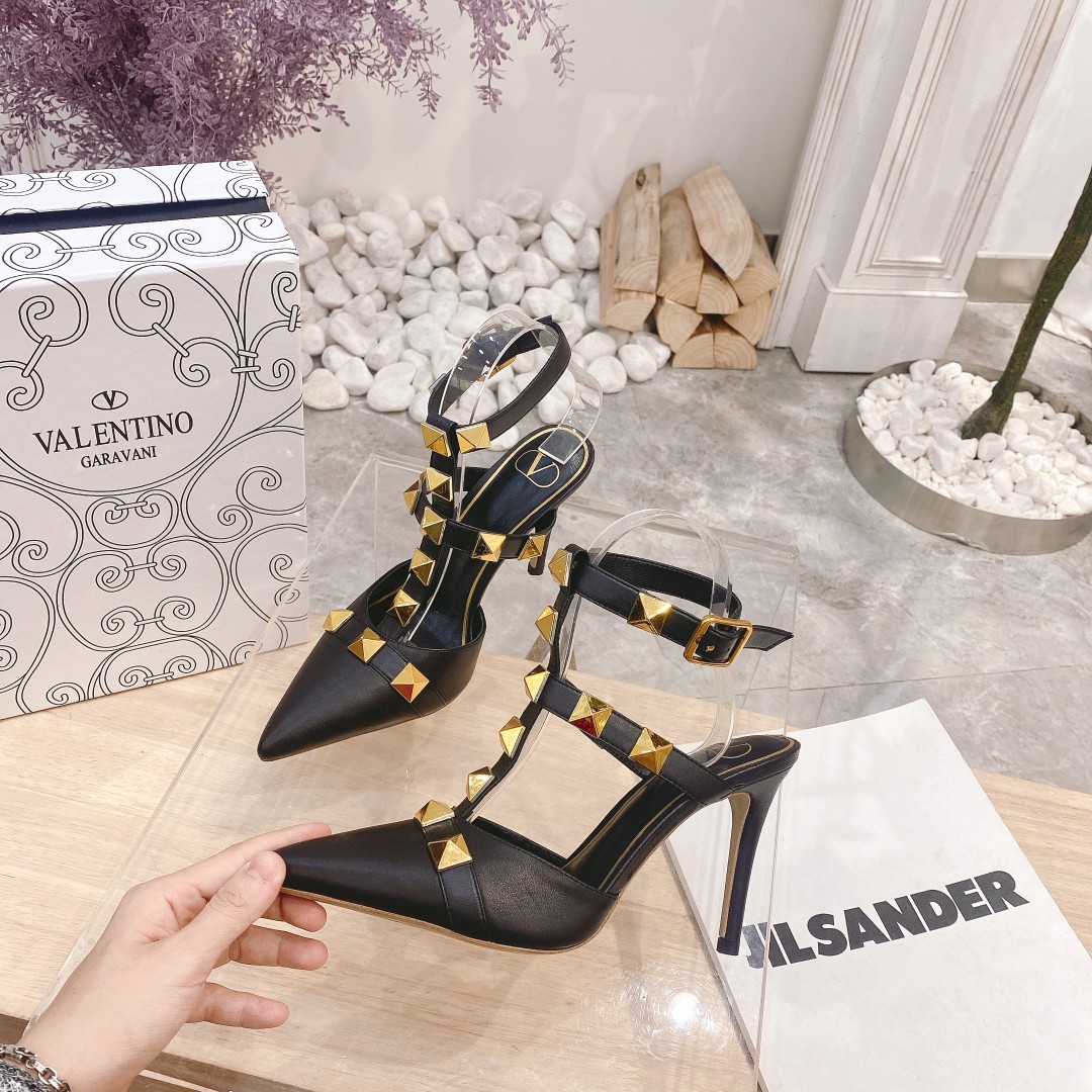 VALENTINO GARAVANI ROMAN STUD WOMEN 12 - vstockx