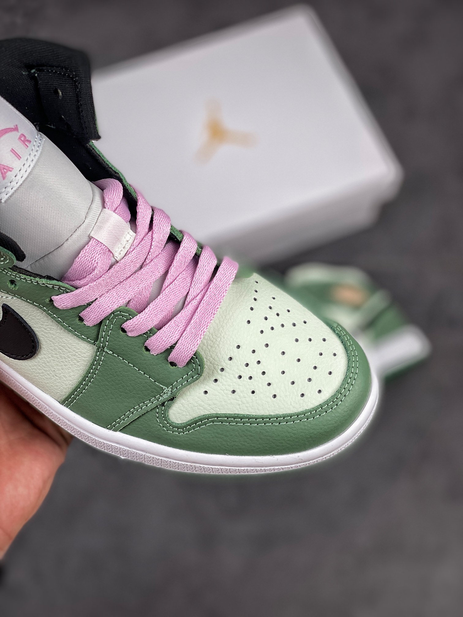 Jordan 1 Mid Dutch Green (W) - vstockx