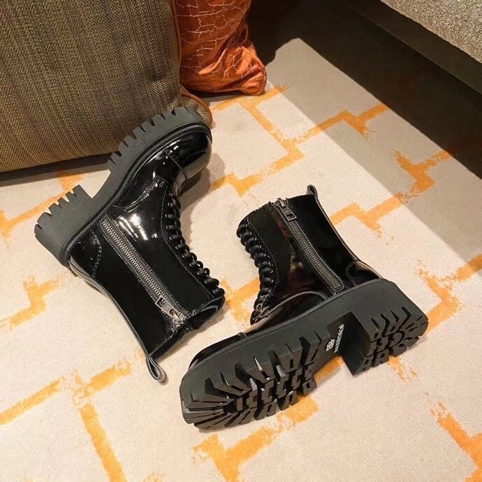 Balenciaga boot women 6 - vstockx