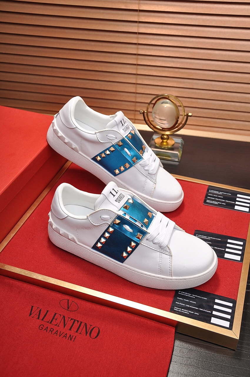 Valentino Garavani Rockstud Untitled calfskin sneaker 16 - vstockx