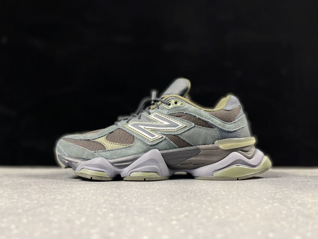 New Balance 9060 Blacktop Dark Moss - vstockx