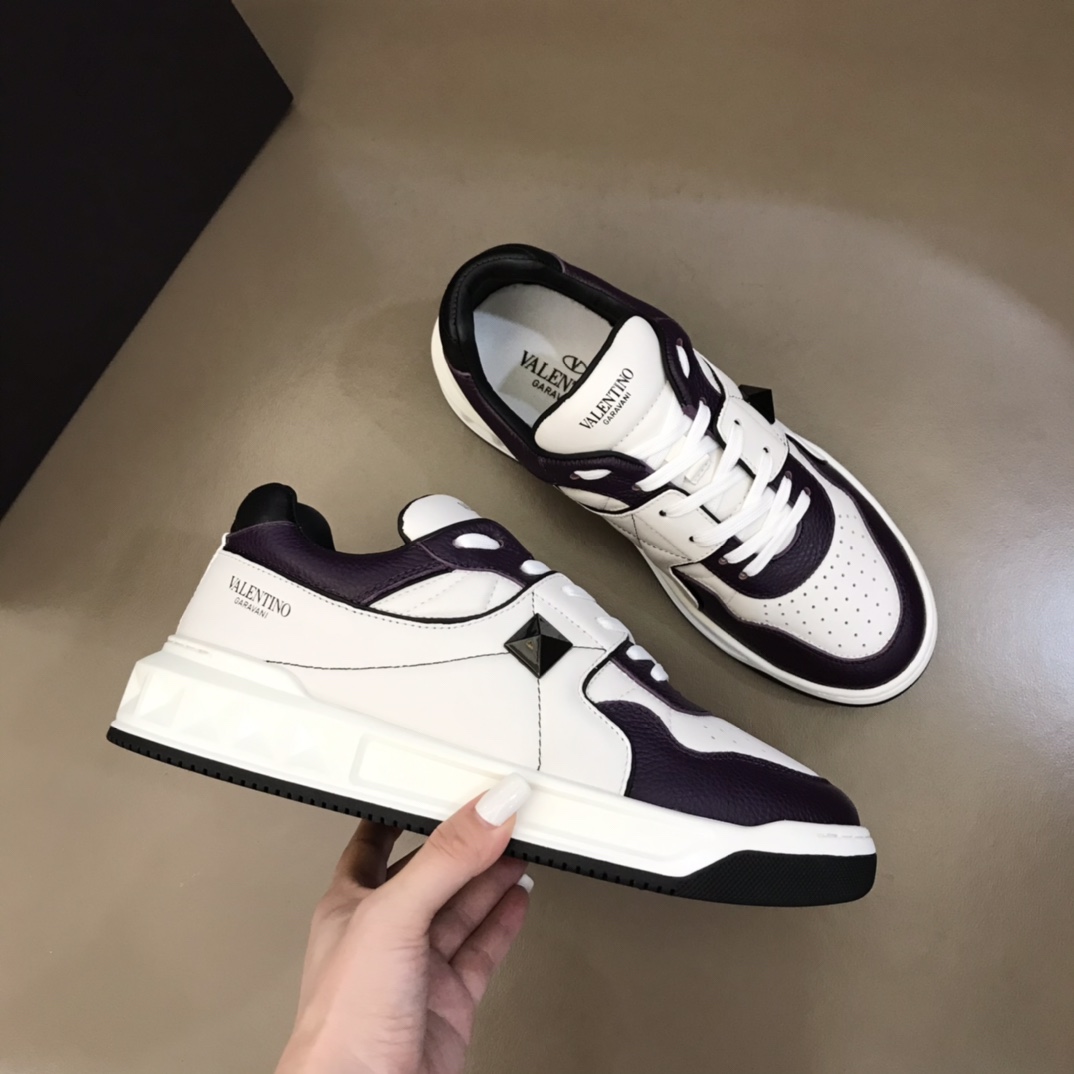 Valentino Garavani One Stud Low-top sneakers 13 - vstockx