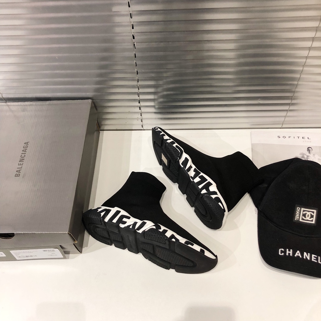 Balenciaga Speed Graffiti Trainers Black White - vstockx