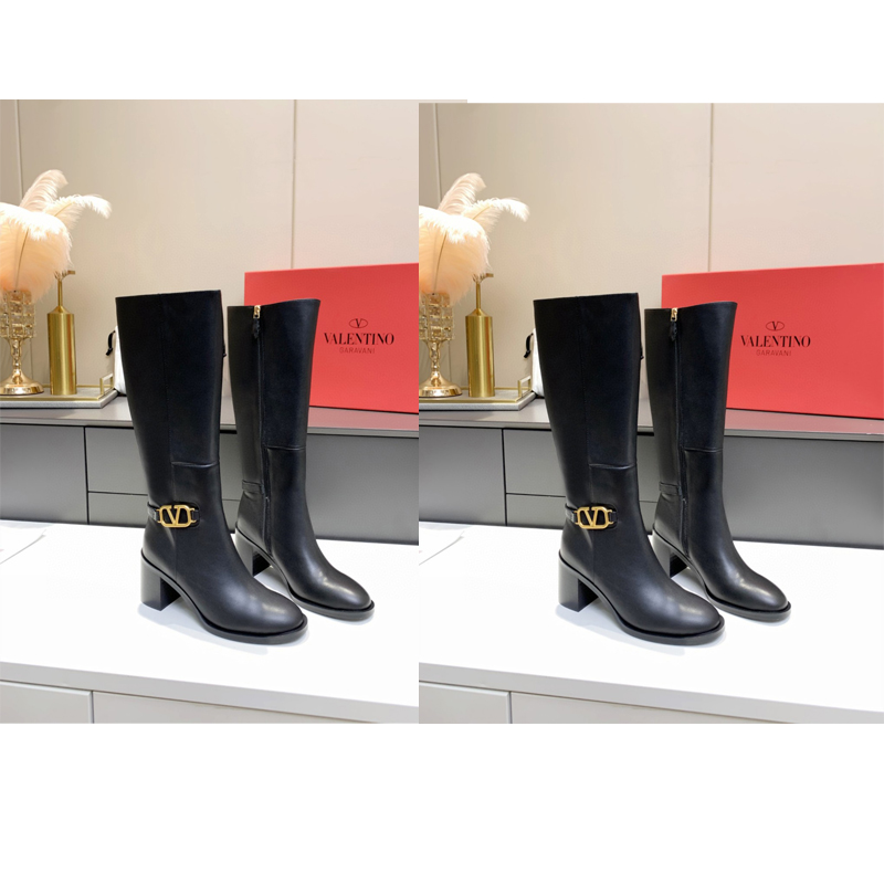 VALENTINO GARAVANI Roman Stud BOOT WOMEN 25 - vstockx