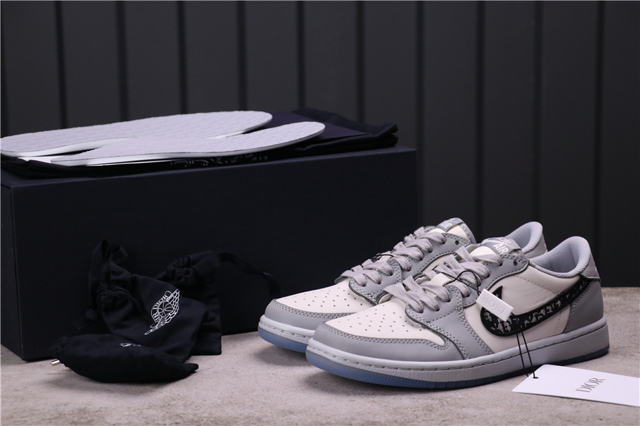 Jordan 1 Retro Low Dior - vstockx