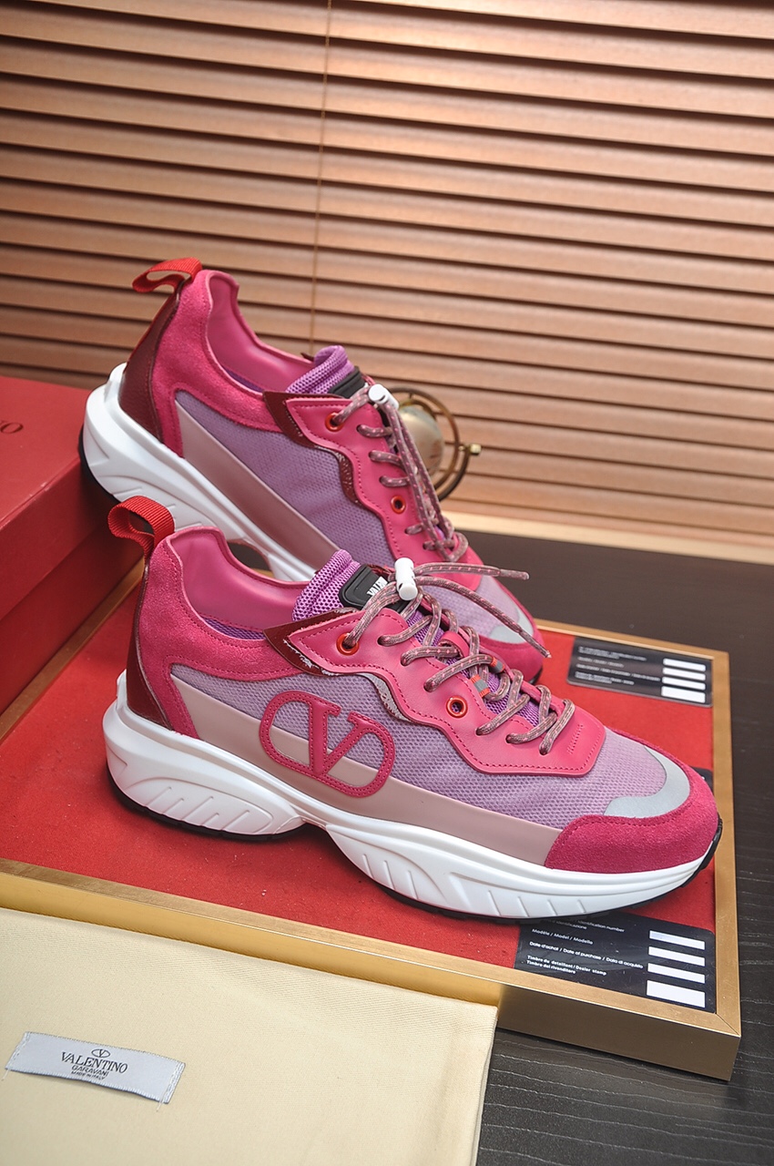 Valentino Garavani Low-top sneakers 16 - vstockx