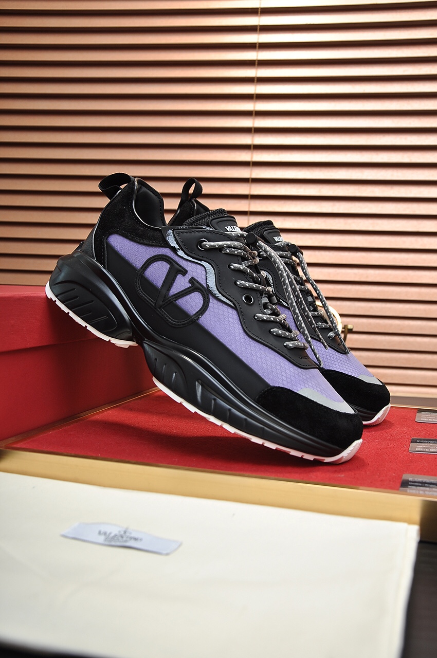 Valentino Garavani Low-top sneakers 23 - vstockx