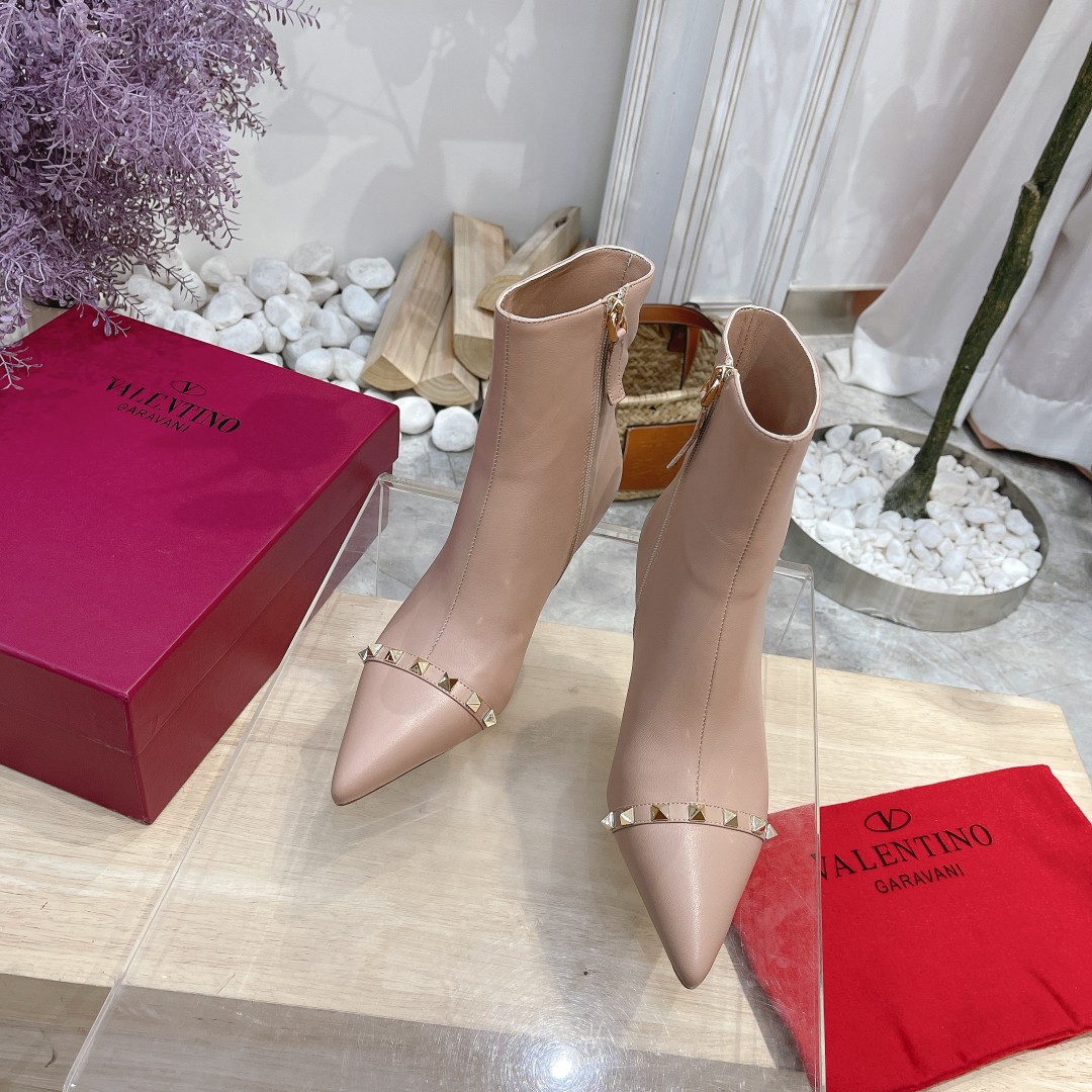 VALENTINO GARAVANI Roman Stud BOOT WOMEN 30 - vstockx