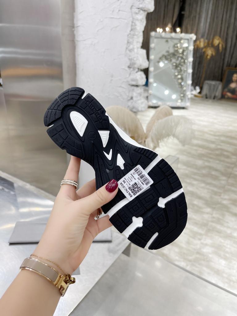 Balenciaga Speed 3.0 Black White - vstockx