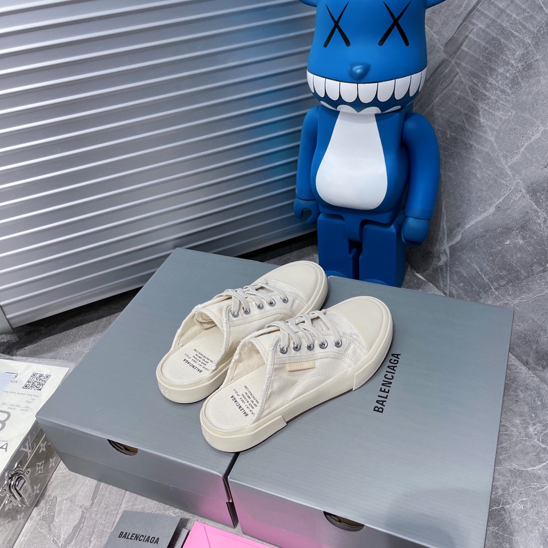 Balenciaga Paris Sneaker 2 - vstockx