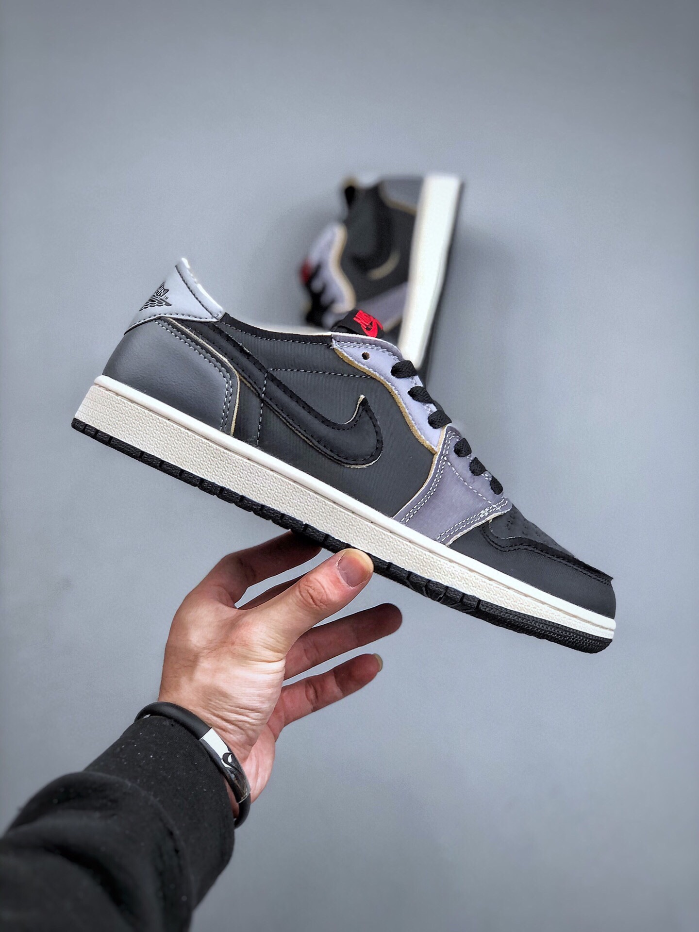 Jordan 1 Low OG EX Black Smoke Grey - vstockx