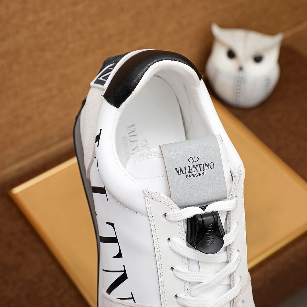 Valentino Garavani Low-top sneakers 13 - vstockx