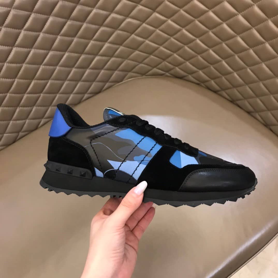 Valentino Garavani Camouflage Rockrunner Sneaker in fabric and nappa leather BLUE - vstockx