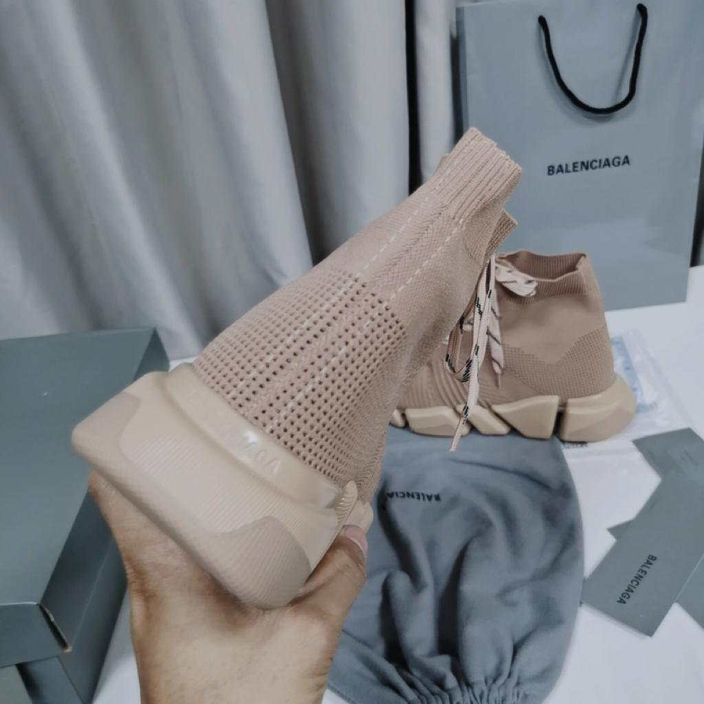 Balenciaga Speed 2.0 Lace Up Beige - vstockx