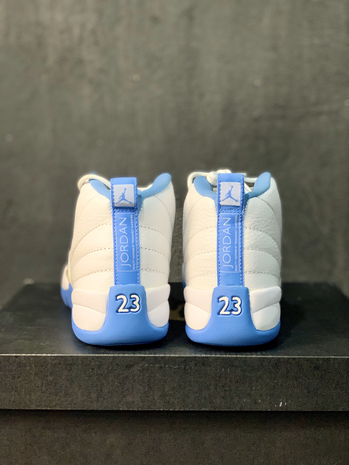 Jordan 12 Retro University Blue 2016 - vstockx