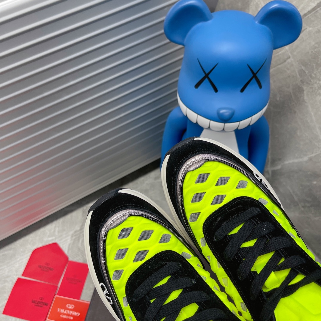 VALENTINO GARAVANI Ready Go Runner Sneaker 2 - vstockx