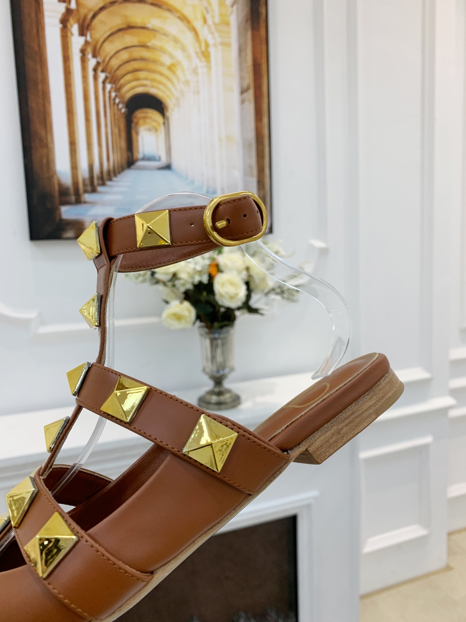 VALENTINO GARAVANI Roman Stud WOMEN 33 - vstockx