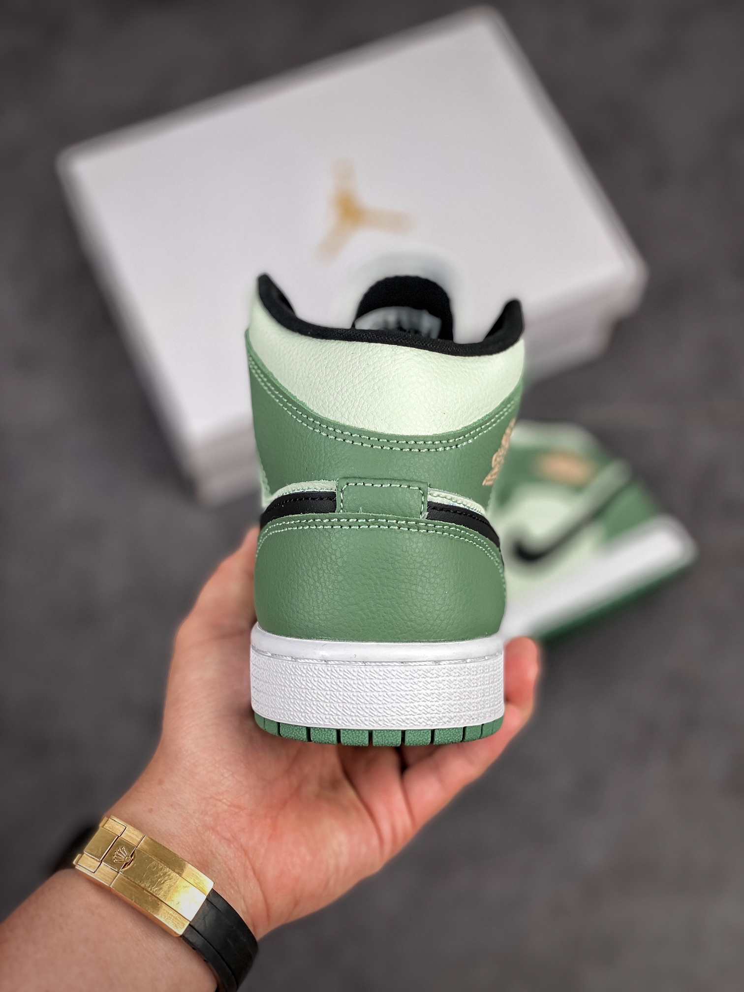 Jordan 1 Mid Dutch Green (W) - vstockx